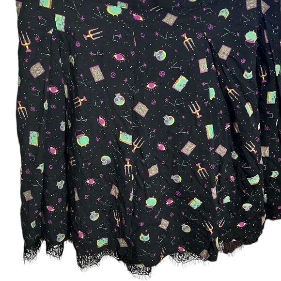Disney Parks HER UNIVERSE Hocus Pocus Skirt medium cat dress shop lace nwt - Picture 2 of 10